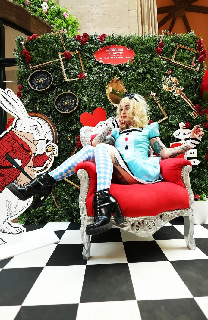 alice-wonderland-aubette-straasbourg-letstras-photos