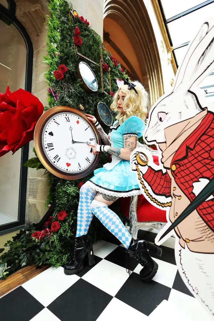  alice-wonderland-aubette-straasbourg-letstras-photos